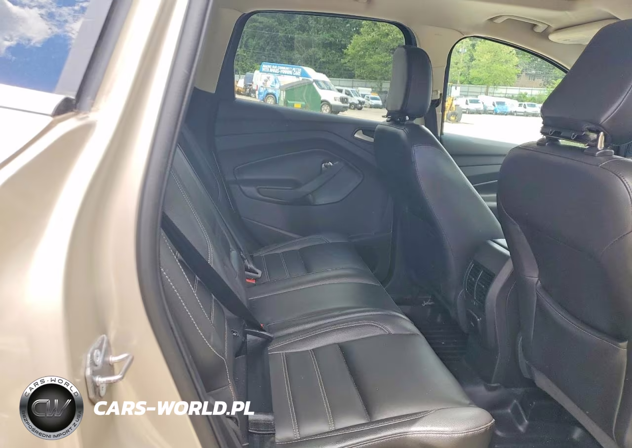 2018 Ford Escape Titanium VIN:1FMCU9J9XJUD46064 - 11