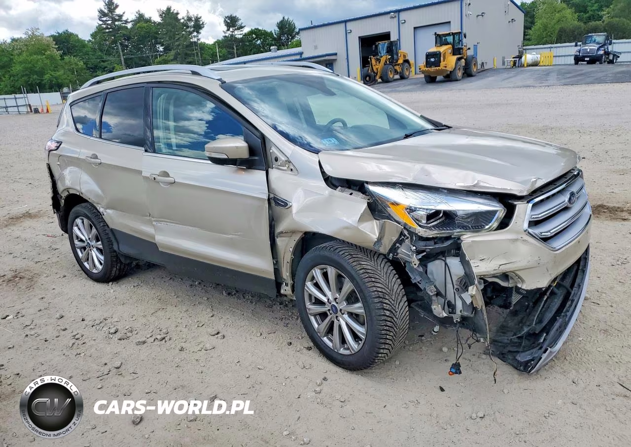 2018 Ford Escape Titanium VIN:1FMCU9J9XJUD46064 - 4