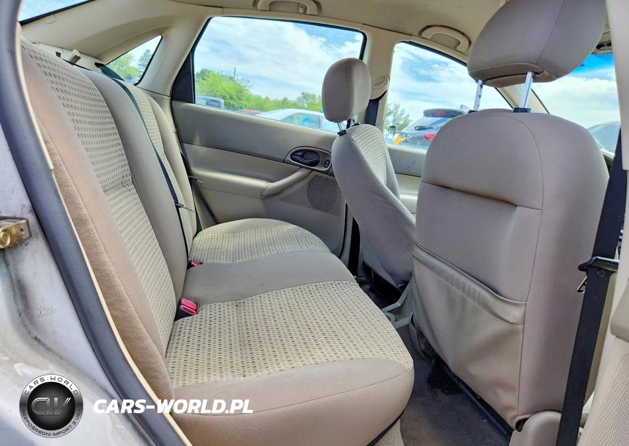 2005 Ford Focus Zx4 VIN:1FAFP34N15W182170 - 10