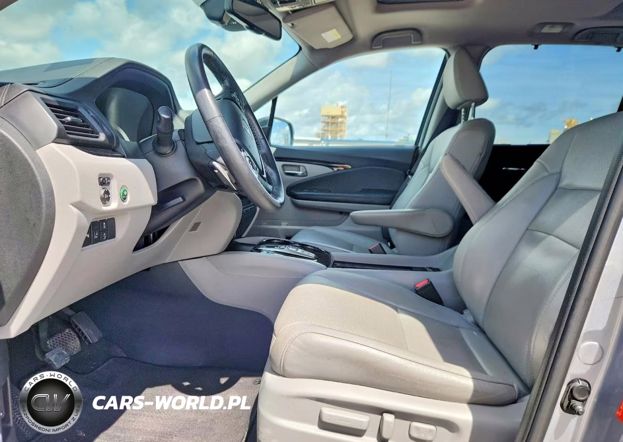 2018 Honda Pilot Elite VIN:5FNYF6H02JB009553 - 7