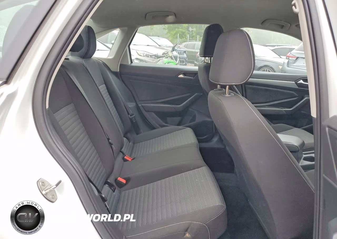 2025 Volkswagen Jetta S VIN:3VW5X7BU0SM070900 - 10