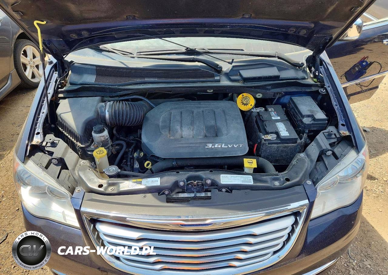 2015 Chrysler Town & Country Touring L VIN:2C4RC1CG3FR726429 - 11
