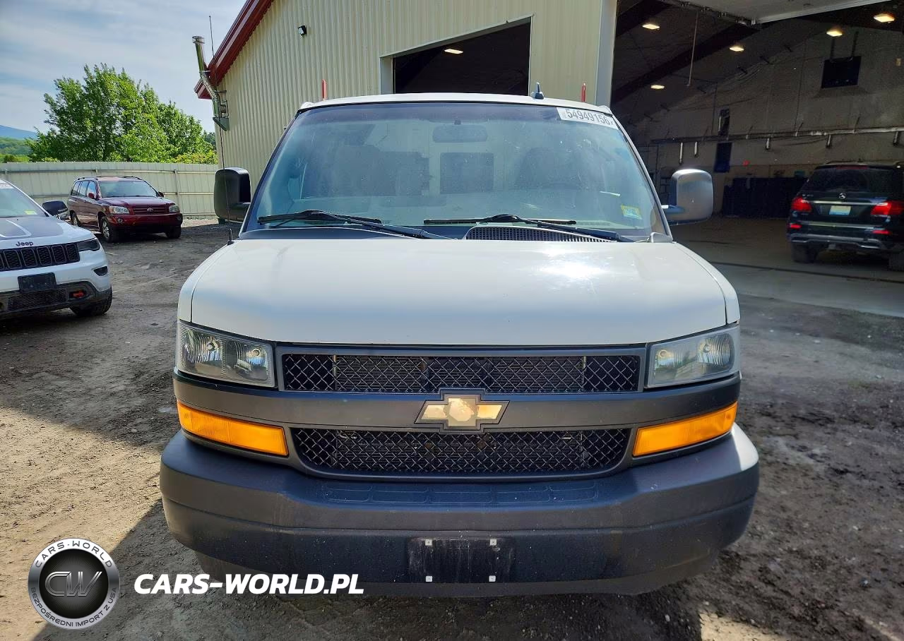 2018 Chevrolet Express 3500 Delivery Van VIN:1GCZGGFG1J1272083 - 5