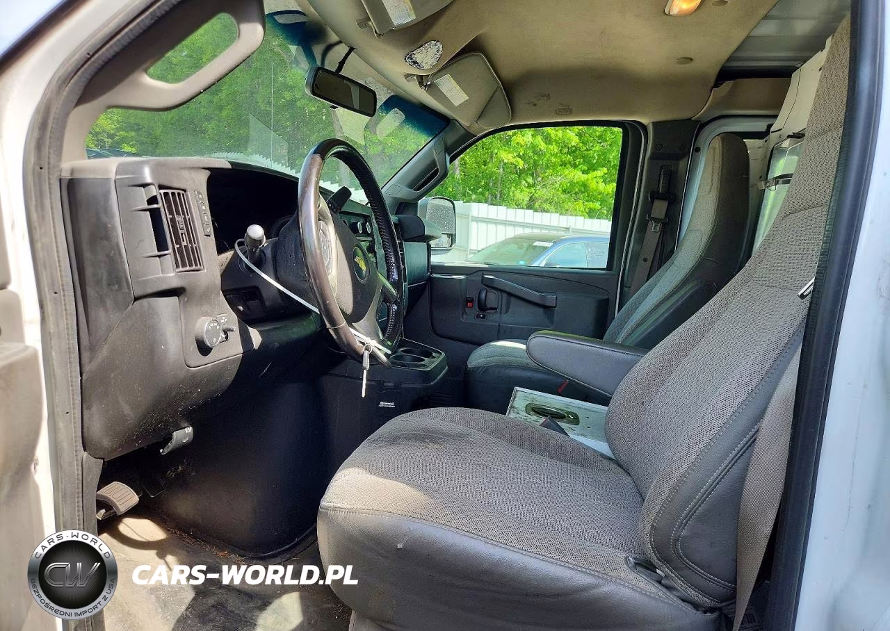2018 Chevrolet Express 3500 Delivery Van VIN:1GCZGGFG1J1272083 - 7