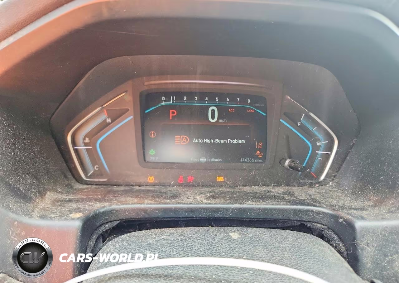 2018 Honda Odyssey Touring VIN:5FNRL6H82JB004114 - 9