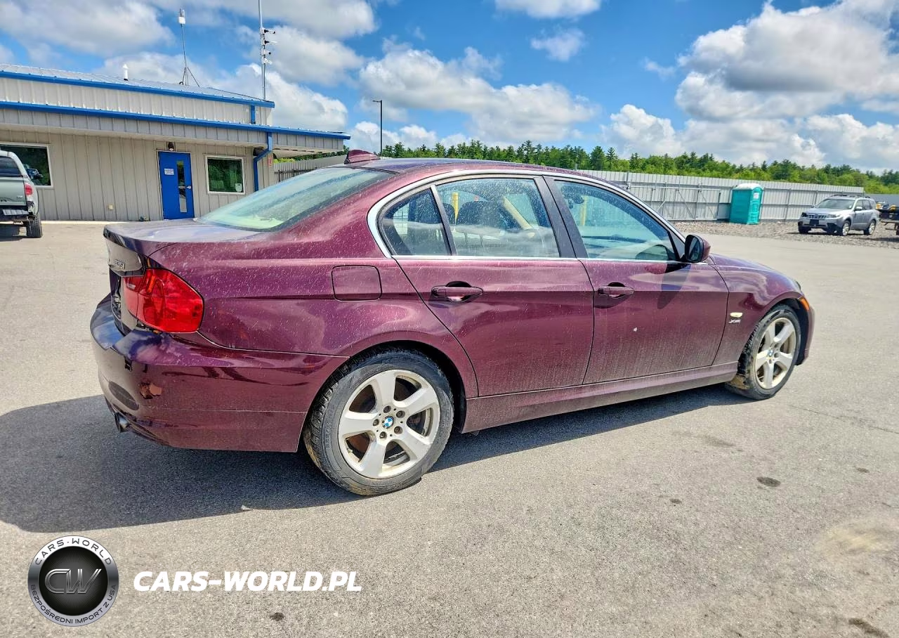 2009 BMW 335 Xi VIN:WBAPL33599A404966 - 3