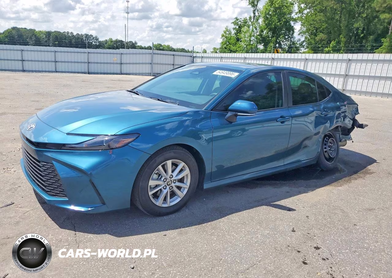 2025 Toyota Camry Le – zdjęcie 1 z 12