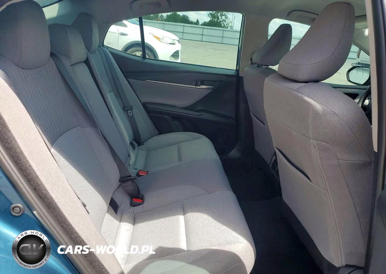 2025 Toyota Camry Le VIN:4T1DAACK2SU151303 - 10