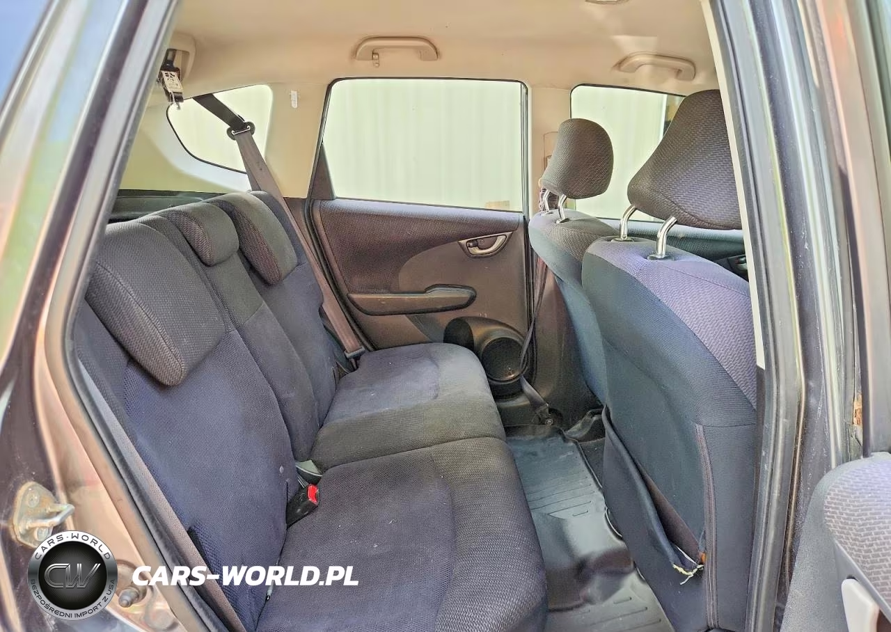 2013 Honda Fit Sport VIN:JHMGE8G59DC053718 - 10