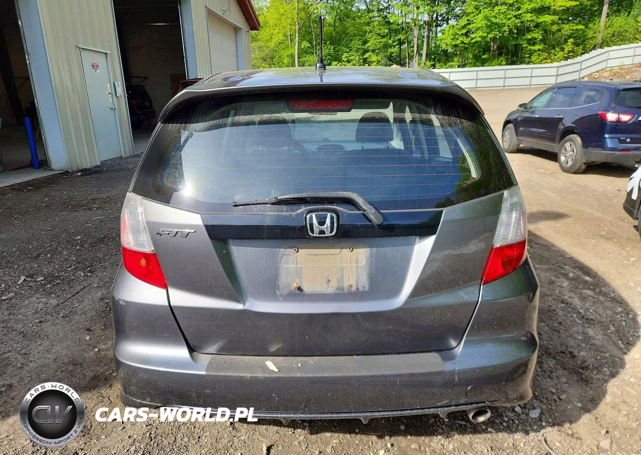 2013 Honda Fit Sport VIN:JHMGE8G59DC053718 - 6
