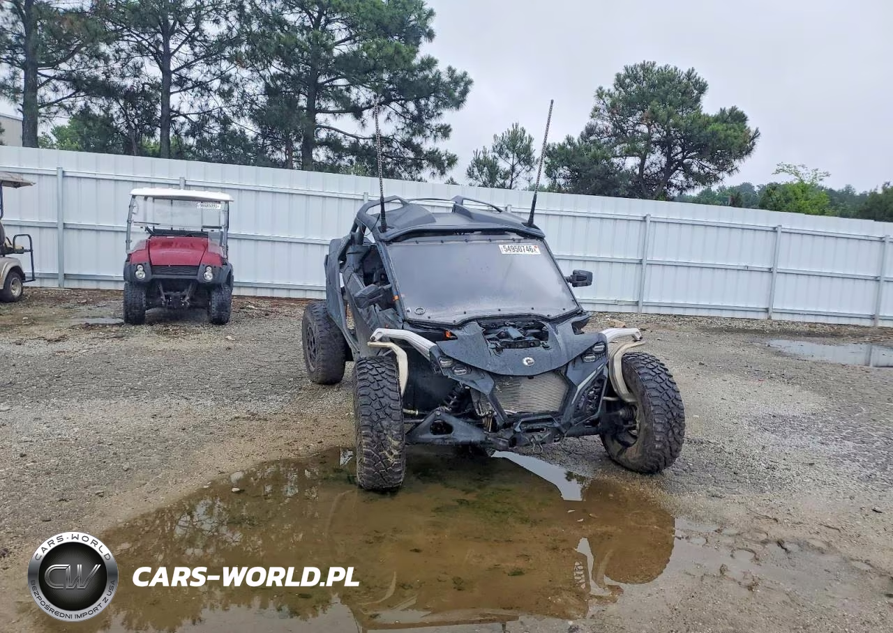2024 Can-Am Maverick R Utility Vehicle VIN:3JB8XAT47RE005870 - 9