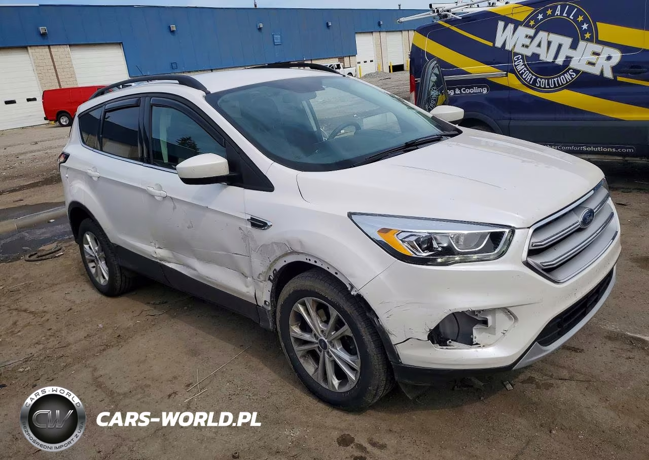 2017 Ford Escape Se VIN:1FMCU0GDXHUE06667 - 4