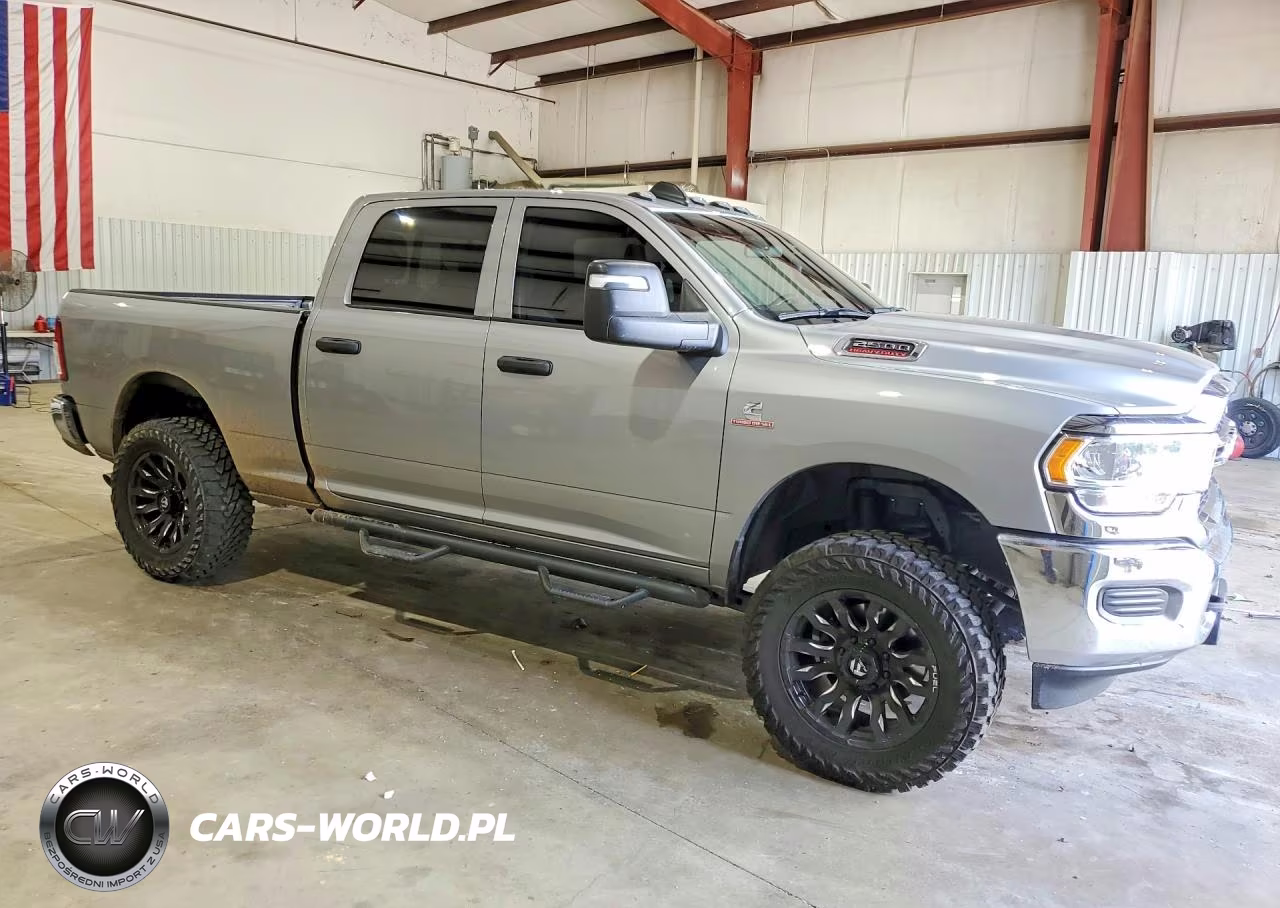 2024 Ram 2500 Tradesman VIN:3C6UR5CL2RG408252 - 4