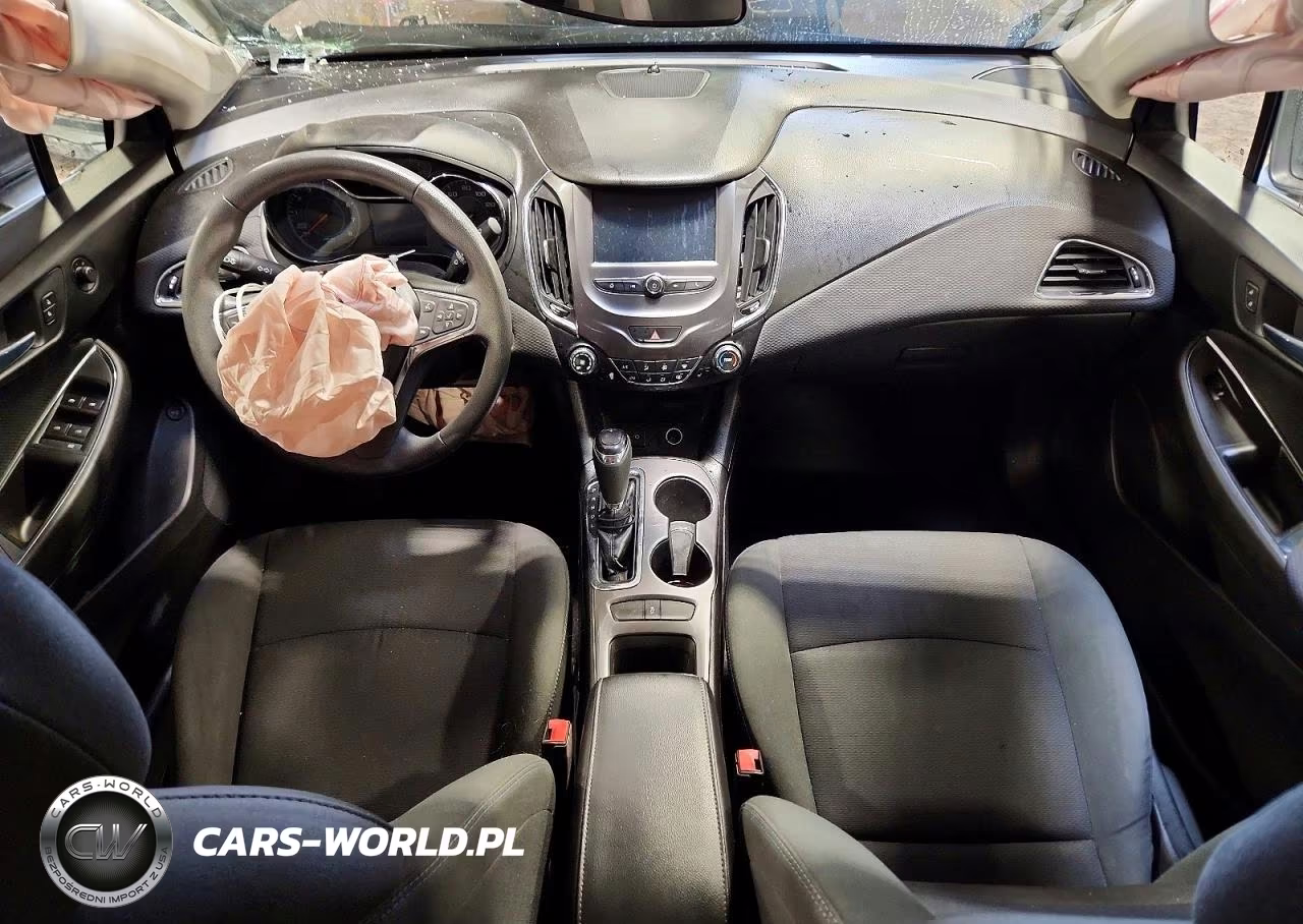2017 Chevrolet Cruze Lt VIN:1G1BE5SM1H7177644 - 8