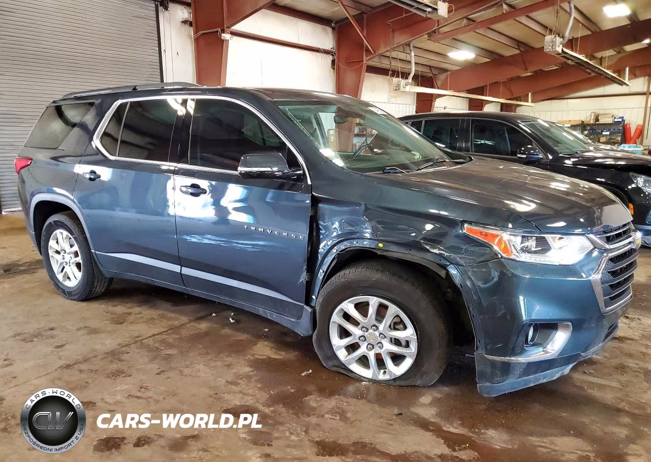 2019 Chevrolet Traverse Lt VIN:1GNERGKWXKJ279256 - 4