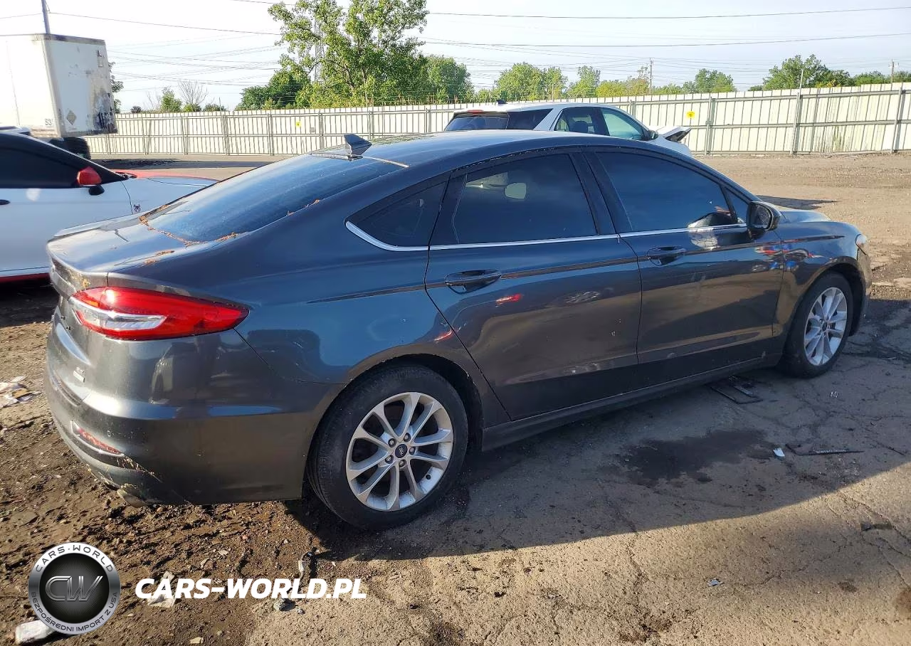 2020 Ford Fusion Se VIN:3FA6P0HD5LR110517 - 3