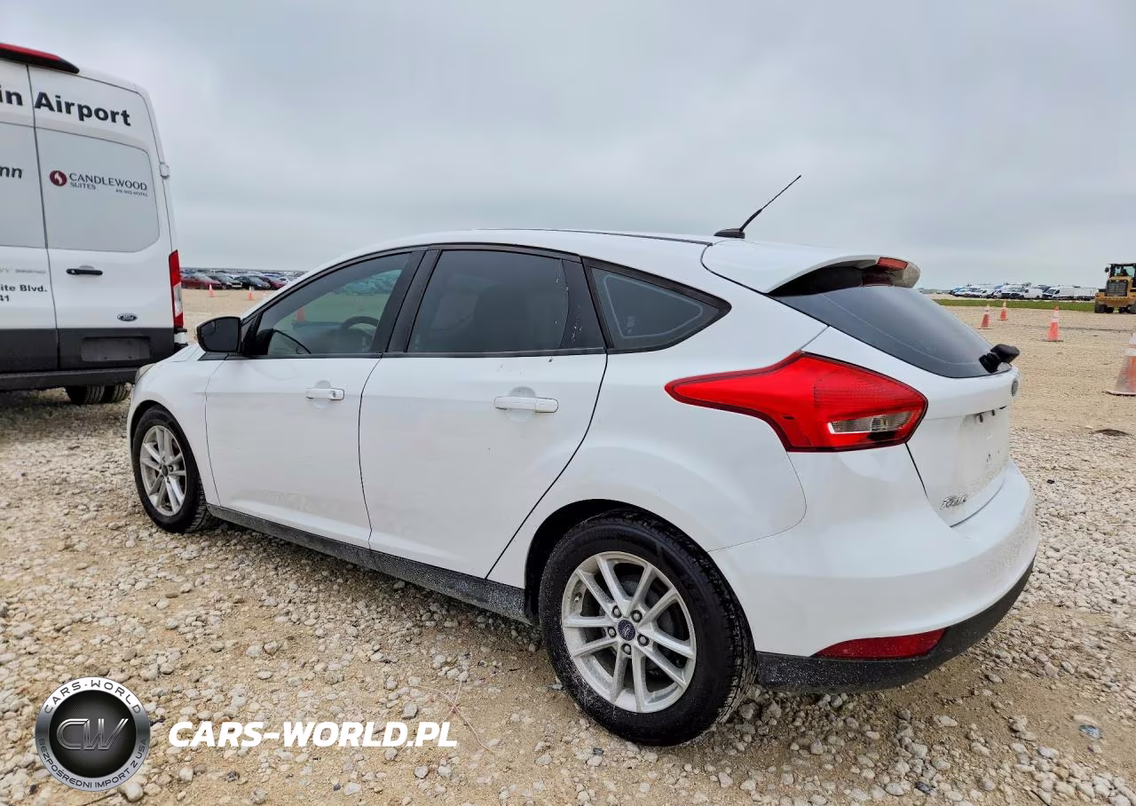 2016 Ford Focus Se VIN:1FADP3K25GL244867 - 2