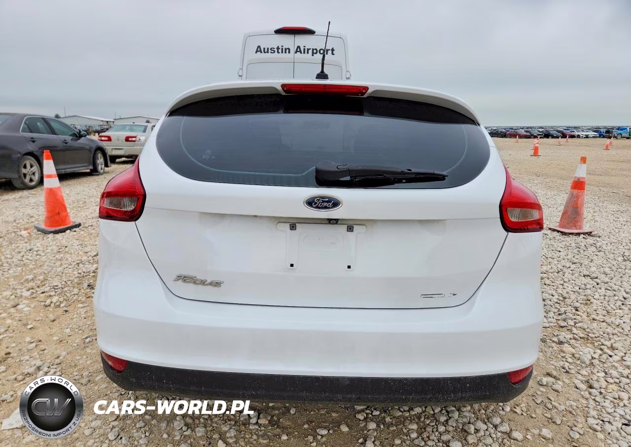 2016 Ford Focus Se VIN:1FADP3K25GL244867 - 6