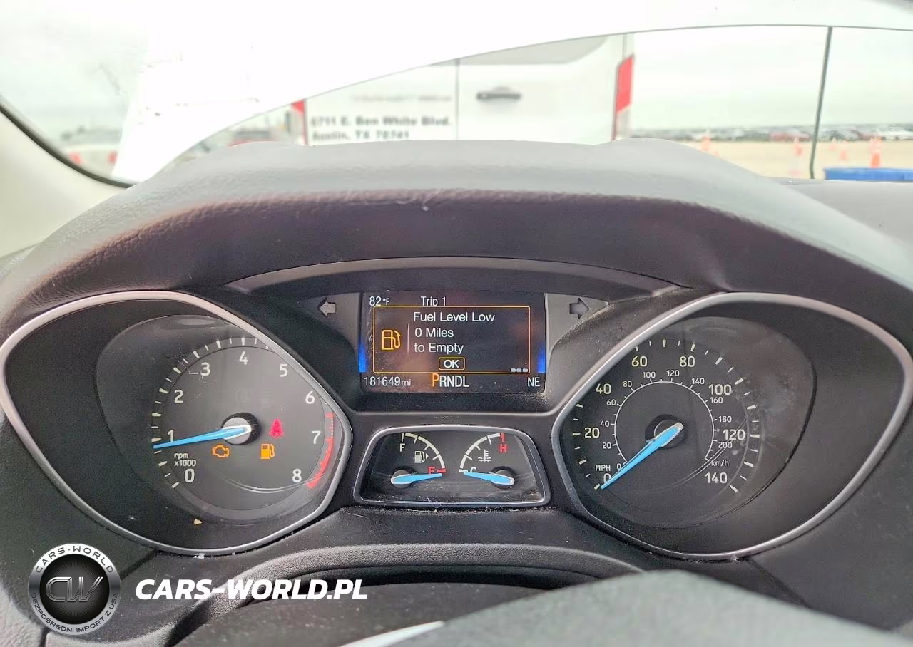 2016 Ford Focus Se VIN:1FADP3K25GL244867 - 9