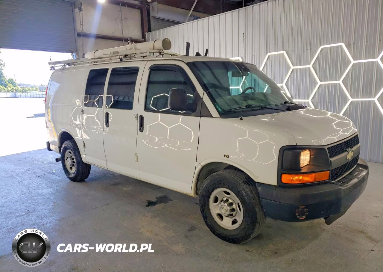 2013 Chevrolet Express G2500 VIN:1GCWGFCA6D1904139 - 4