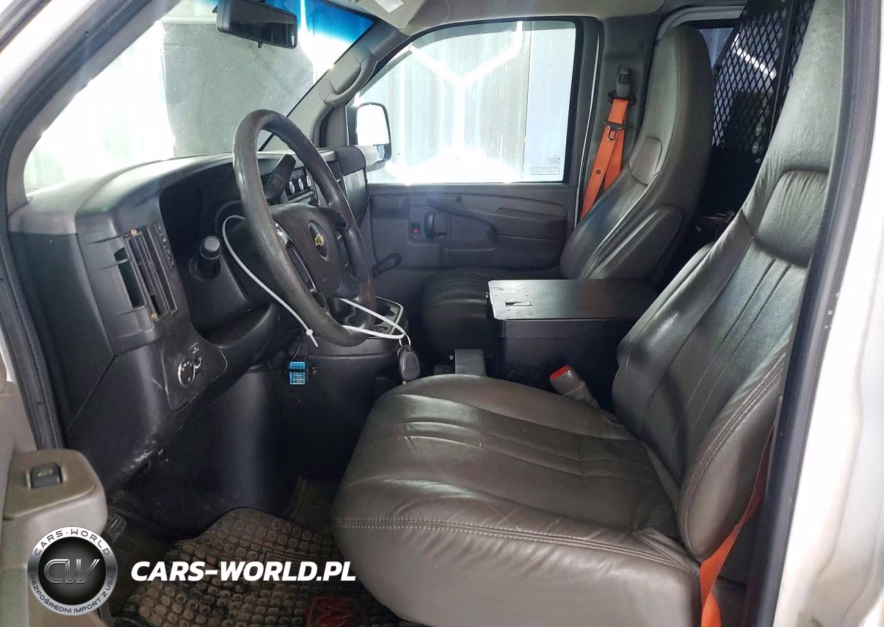2013 Chevrolet Express G2500 VIN:1GCWGFCA6D1904139 - 7