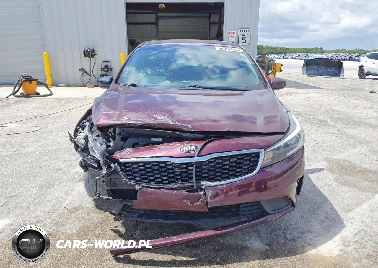 2017 Kia Forte Lx VIN:3KPFK4A7XHE018144 - 5