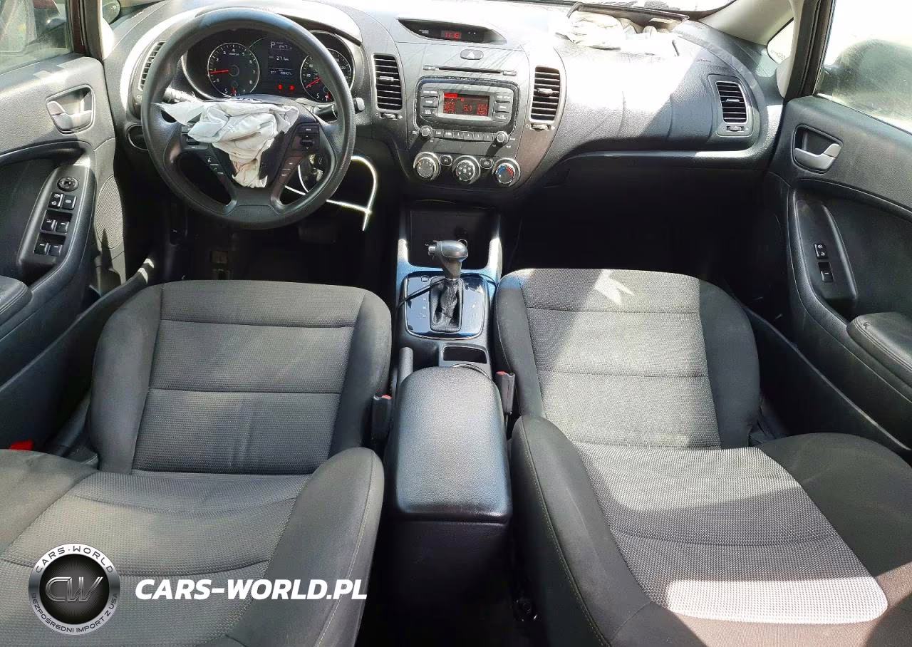 2017 Kia Forte Lx VIN:3KPFK4A7XHE018144 - 8