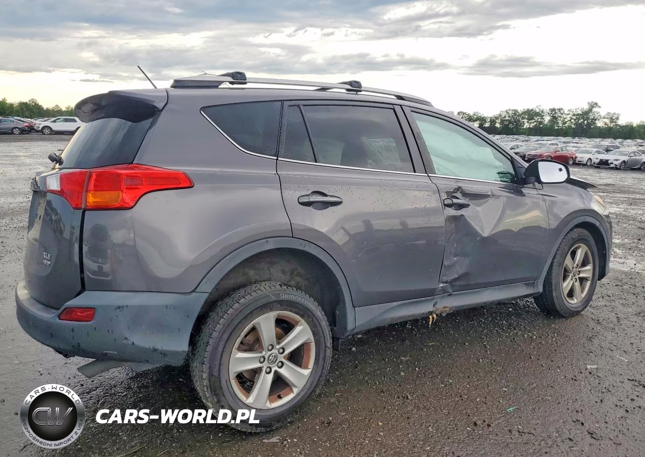 2015 Toyota Rav4 Xle VIN:2T3RFREV4FW292142 - 3