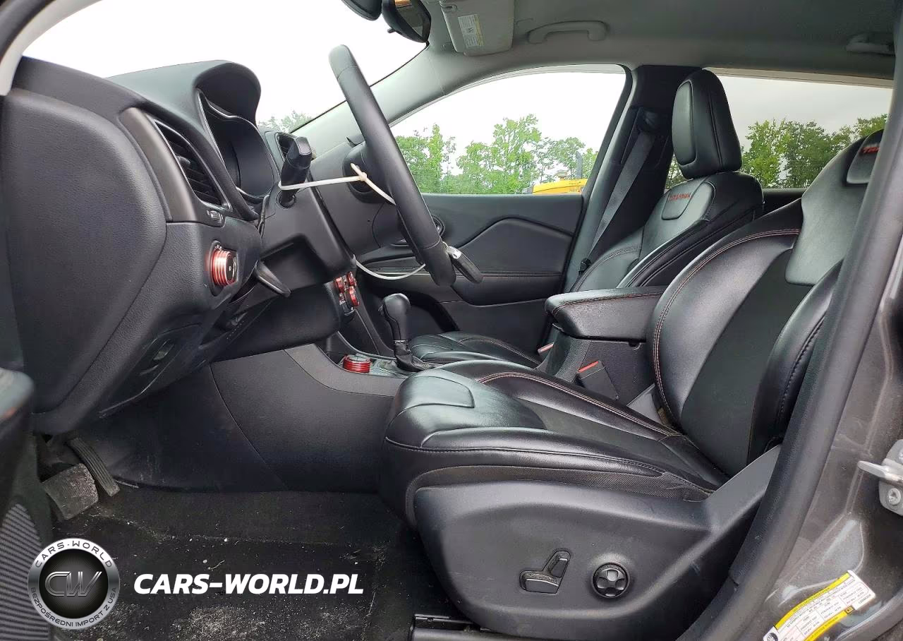 2020 Jeep Cherokee Trailhawk VIN:1C4PJMBX1LD588226 - 7