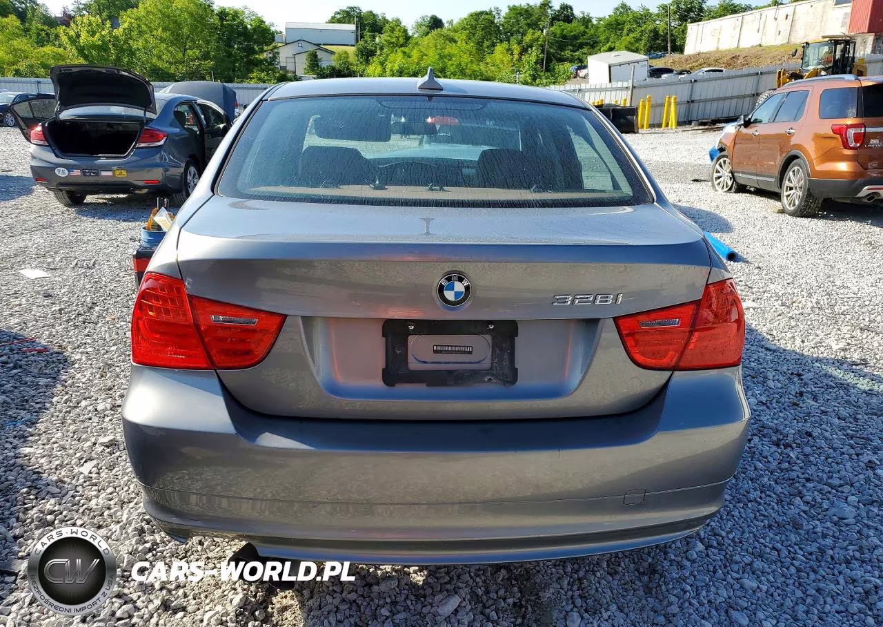 2010 BMW 328 Xi VIN:WBAPK7C50AA460793 - 6