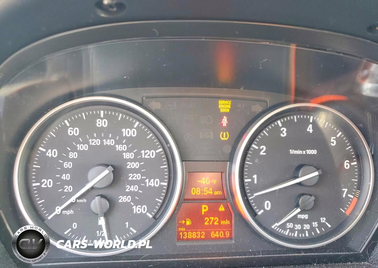 2010 BMW 328 Xi VIN:WBAPK7C50AA460793 - 9