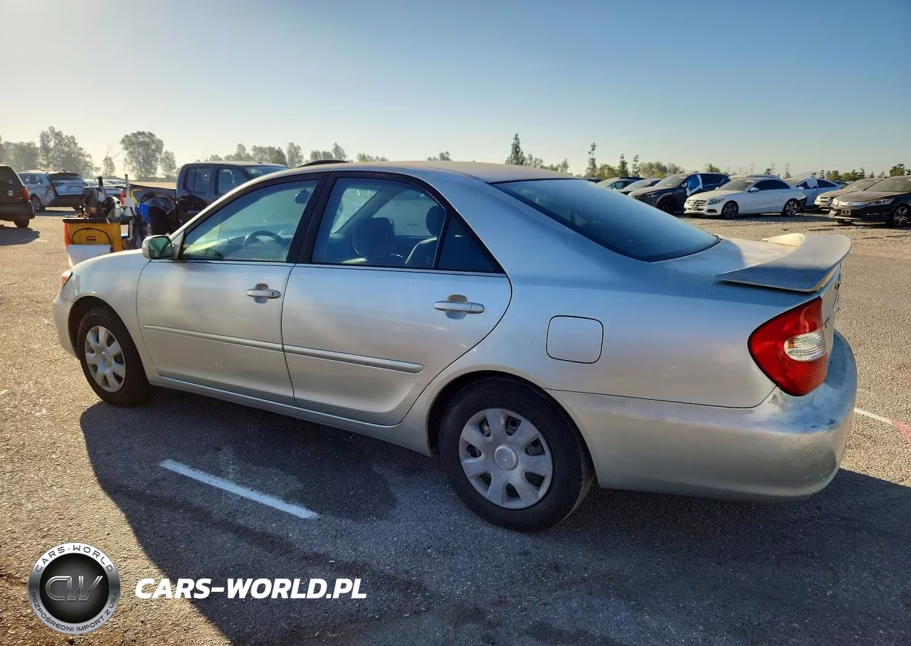 2002 Toyota Camry Le VIN:JTDBE32K120101853 - 2