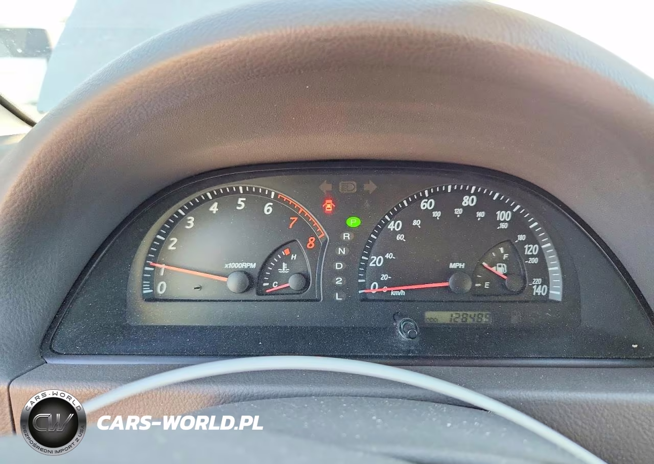 2002 Toyota Camry Le VIN:JTDBE32K120101853 - 9