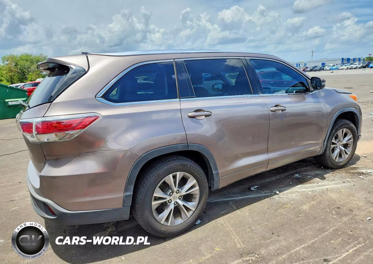 2015 Toyota Highlander Xle VIN:5TDKKRFH7FS046872 - 3