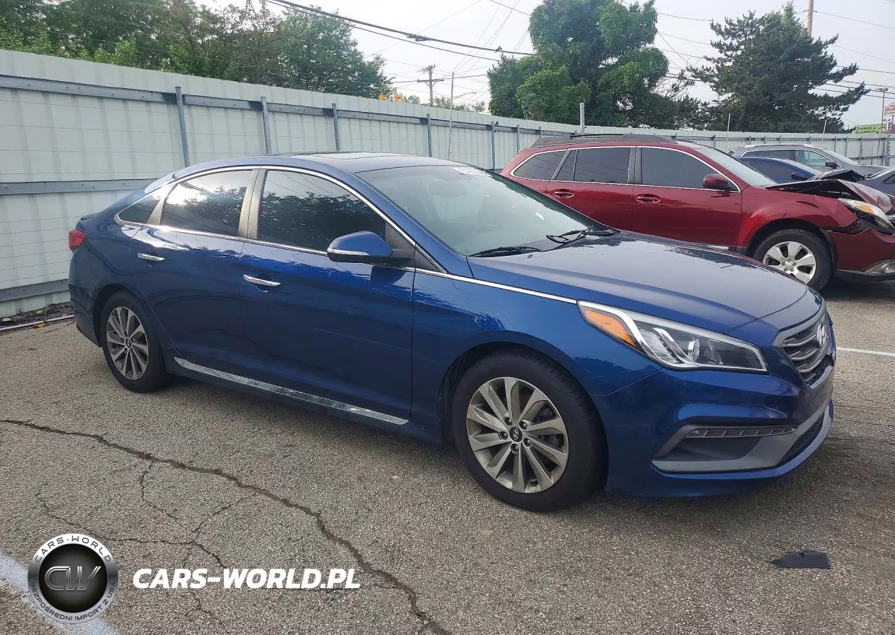 2017 Hyundai Sonata Sport VIN:5NPE34AF2HH443241 - 4