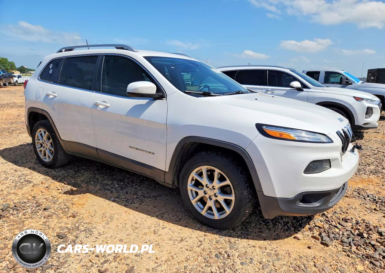 2018 Jeep Cherokee Latitude Plus VIN:1C4PJLLB9JD513459 - 4