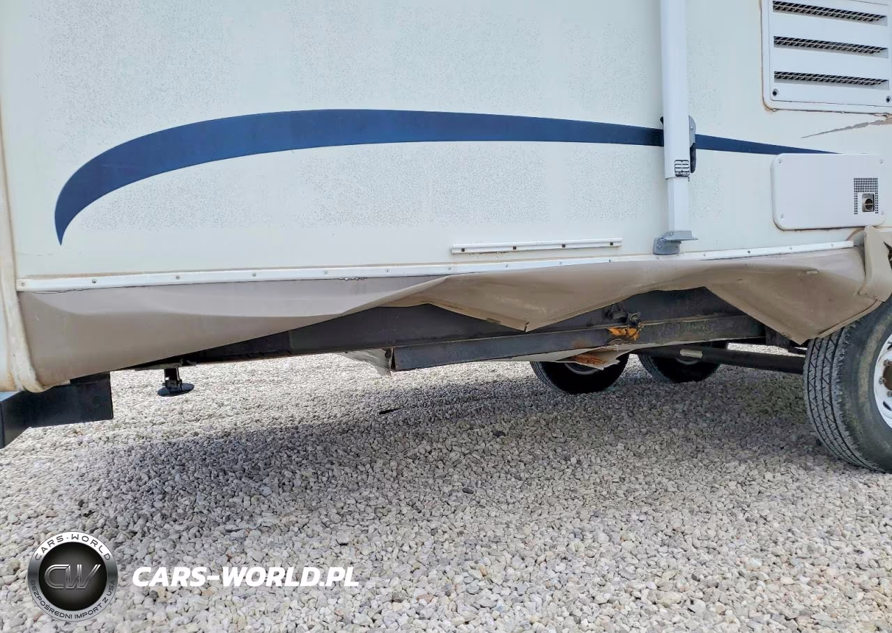 2003 R Vision Hawkeye Camper VIN:4WY300R2031056350 - 10