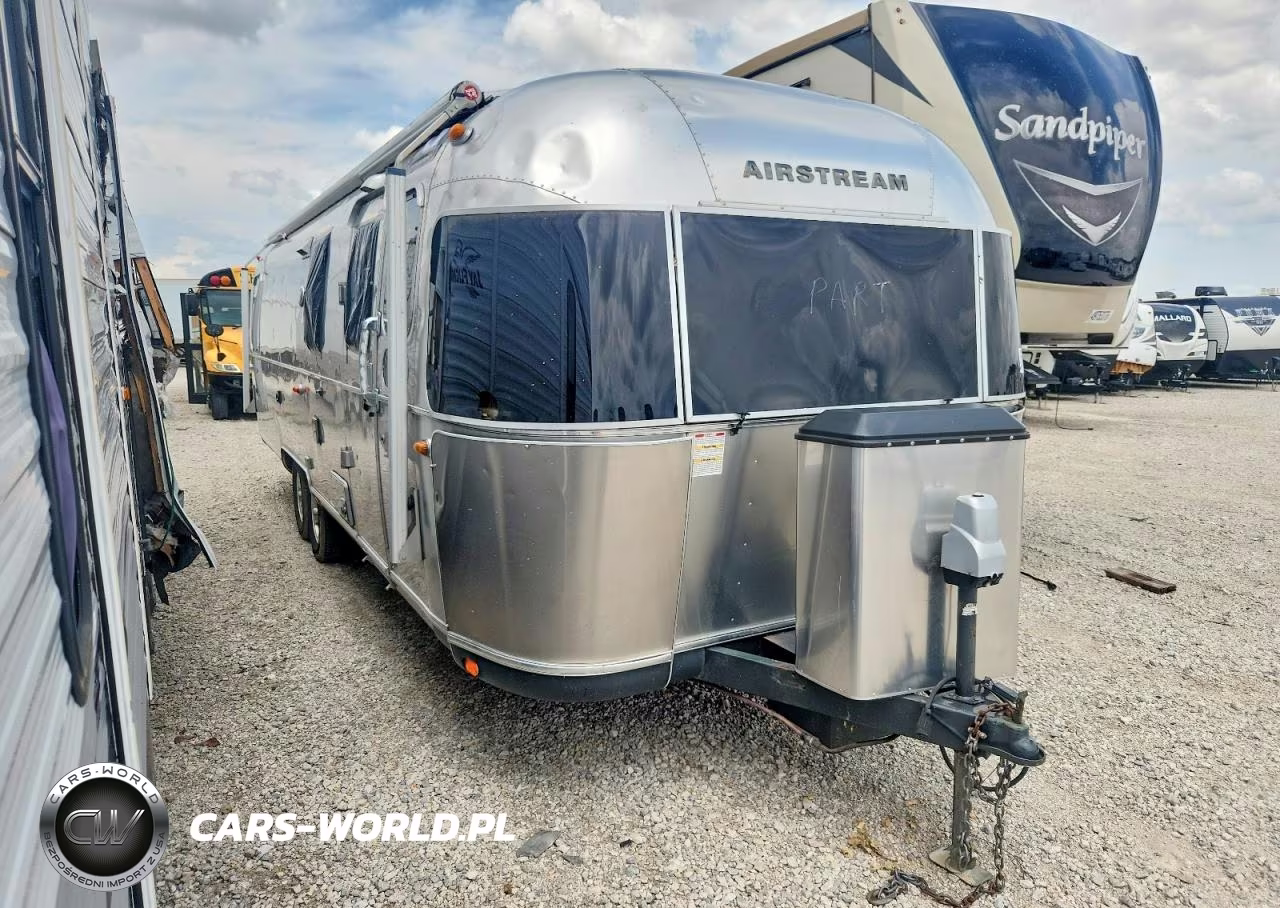 2016 Airstream Camper