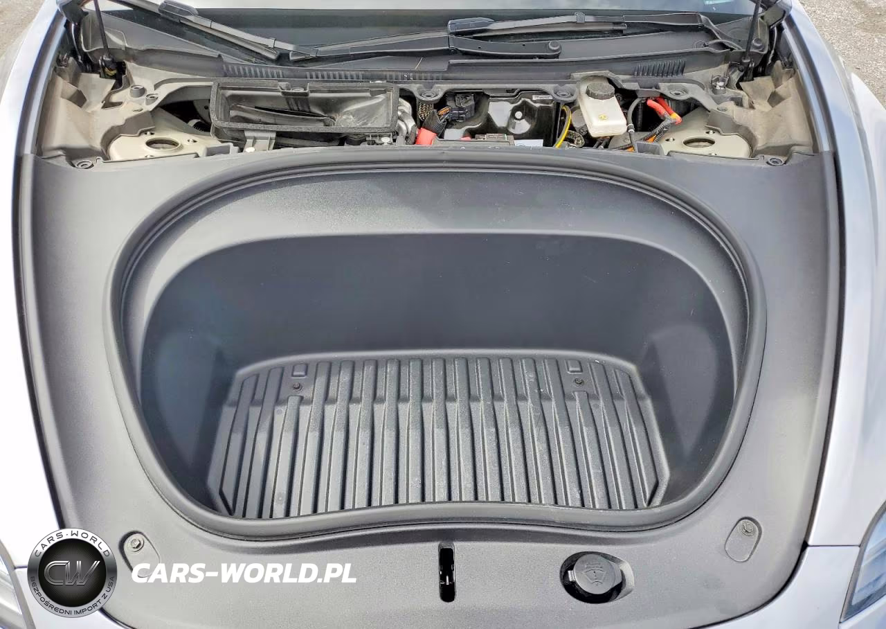 2025 Tesla Model 3 VIN:5YJ3E1EB1SF937183 - 11