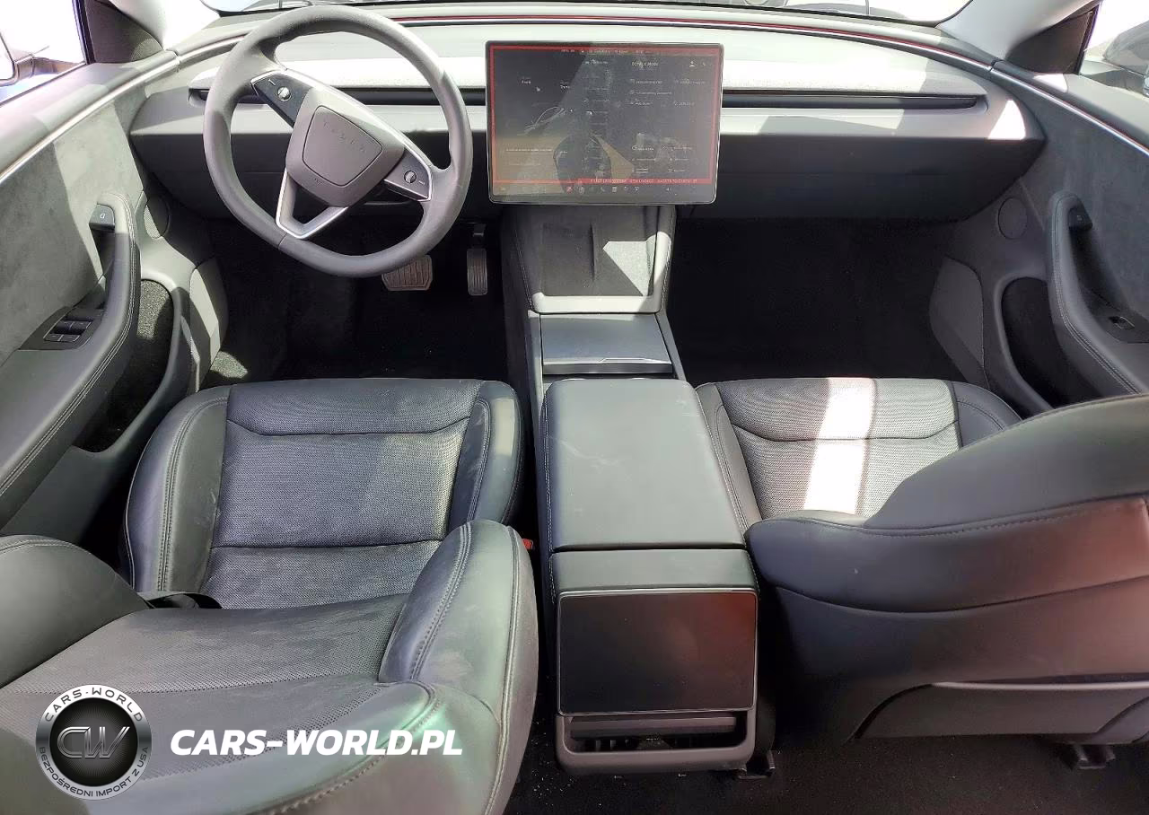 2025 Tesla Model 3 VIN:5YJ3E1EB1SF937183 - 8