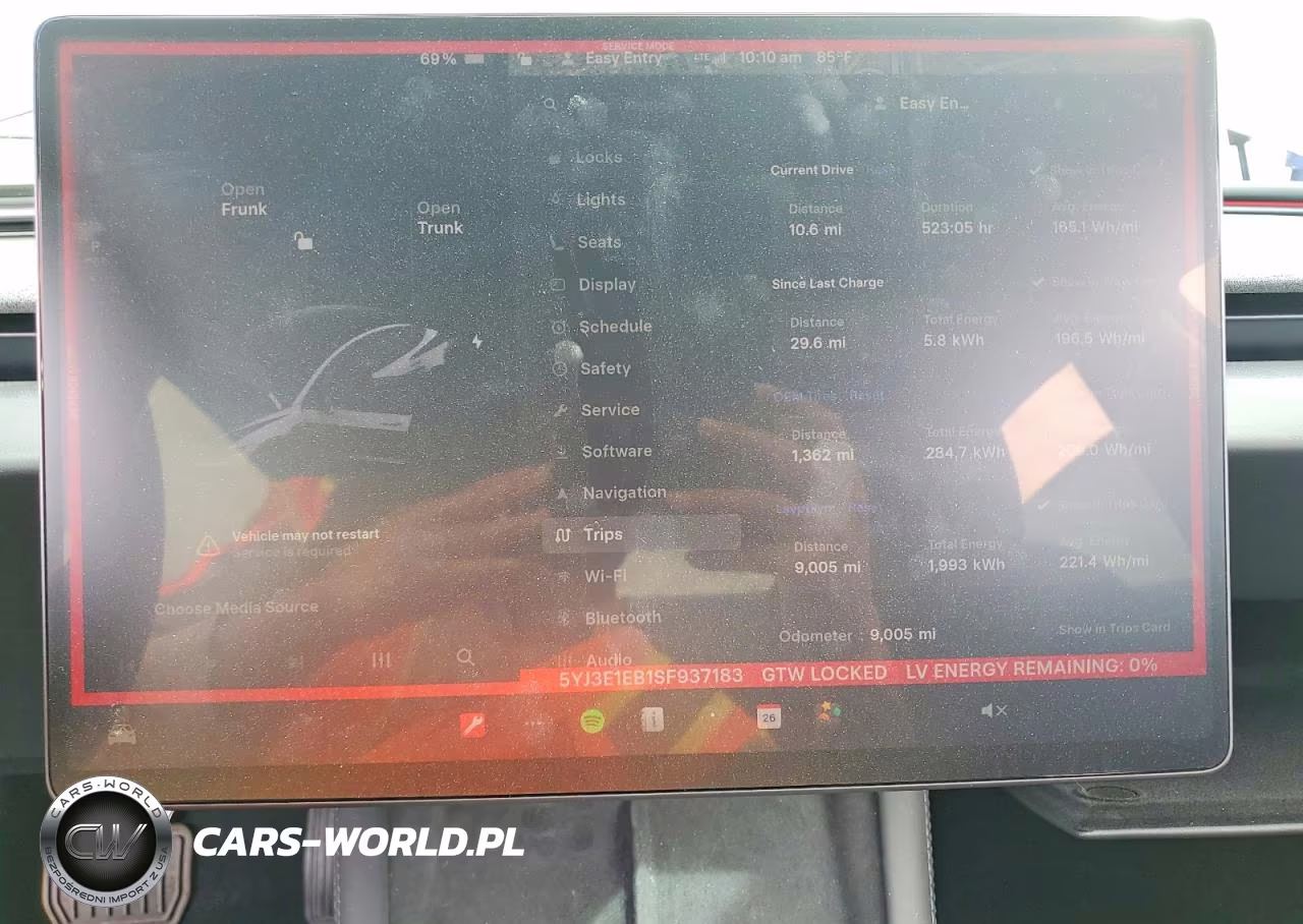 2025 Tesla Model 3 VIN:5YJ3E1EB1SF937183 - 9