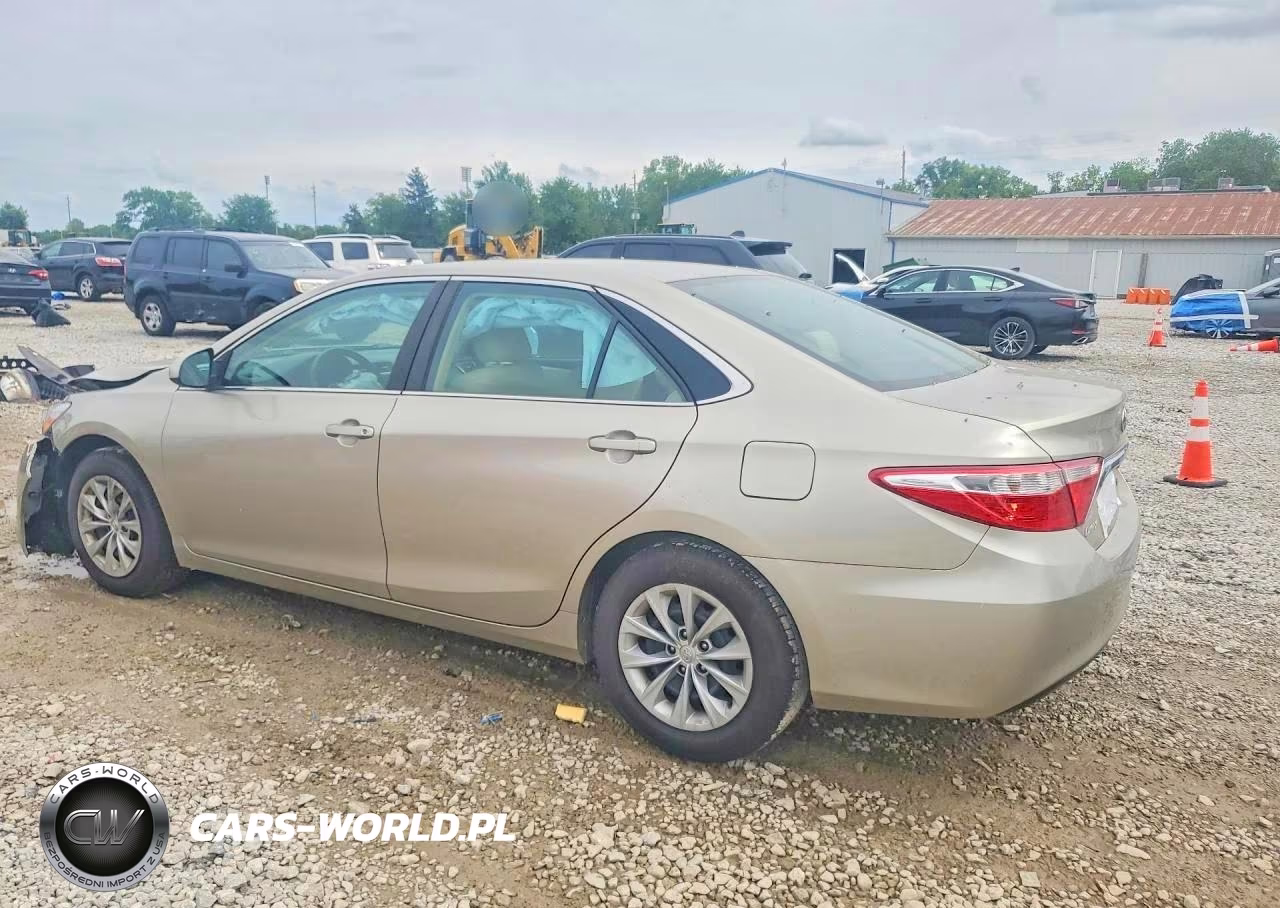 2016 Toyota Camry Le VIN:4T4BF1FK7GR537930 - 2