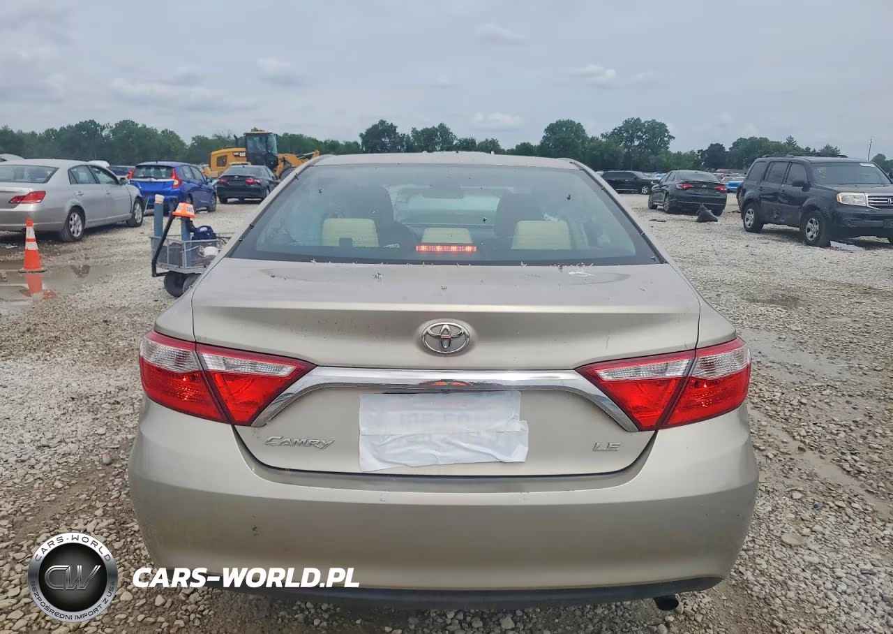 2016 Toyota Camry Le VIN:4T4BF1FK7GR537930 - 6