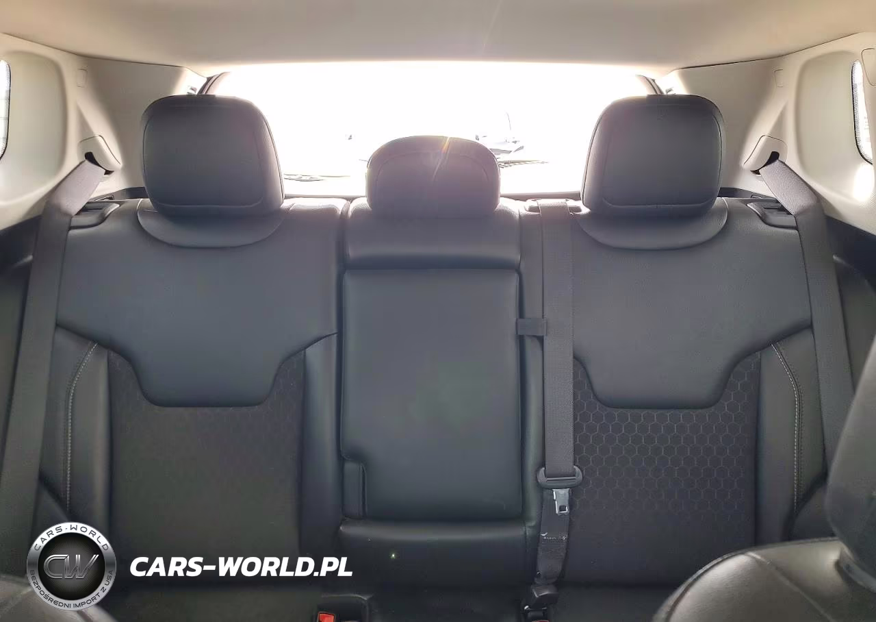 2021 Jeep Compass Latitude VIN:3C4NJCBB4MT572233 - 10