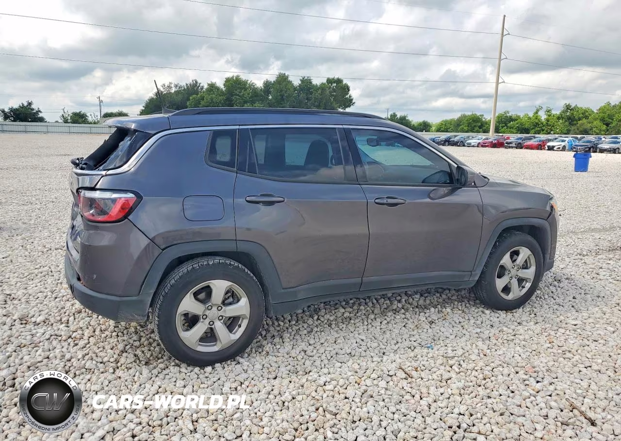 2021 Jeep Compass Latitude VIN:3C4NJCBB4MT572233 - 3