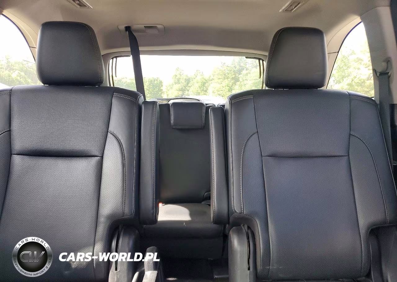 2018 Toyota Highlander Limited Platinum VIN:5TDDZRFHXJS890207 - 10