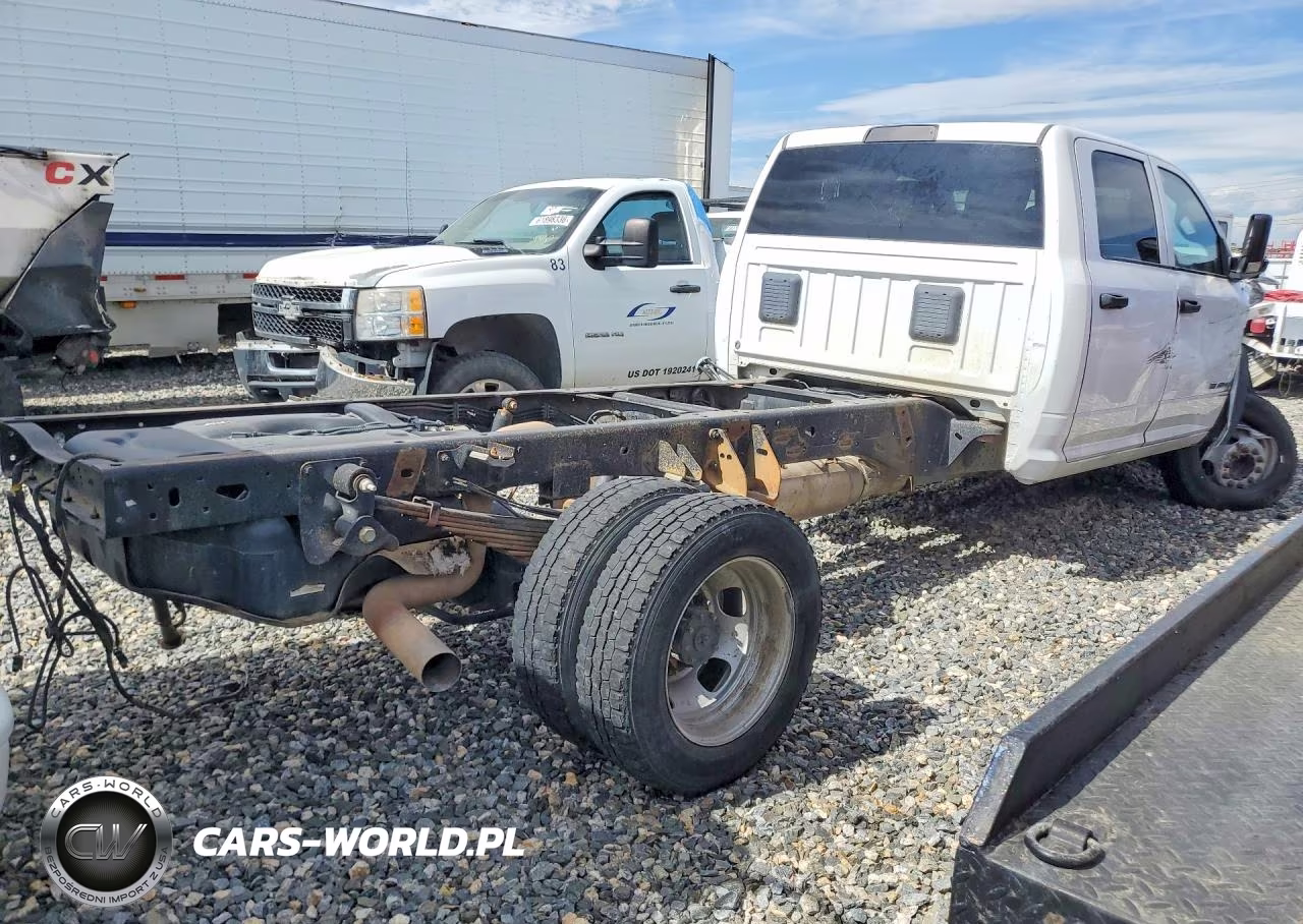 2022 Ram 5500 VIN:3C7WRNFL5NG239564 - 3