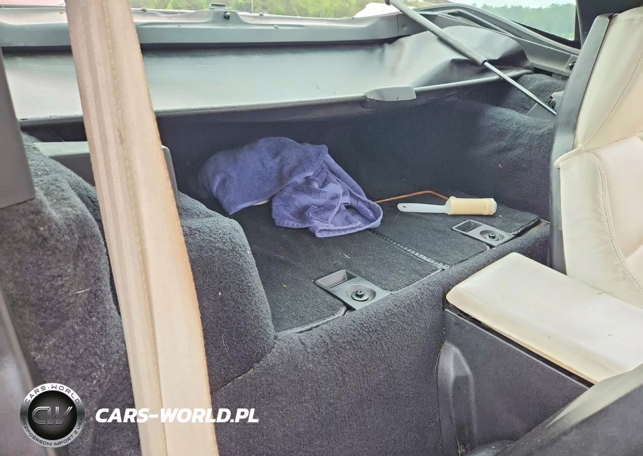 1988 Chevrolet Corvette VIN:1G1YY2185J5117260 - 10