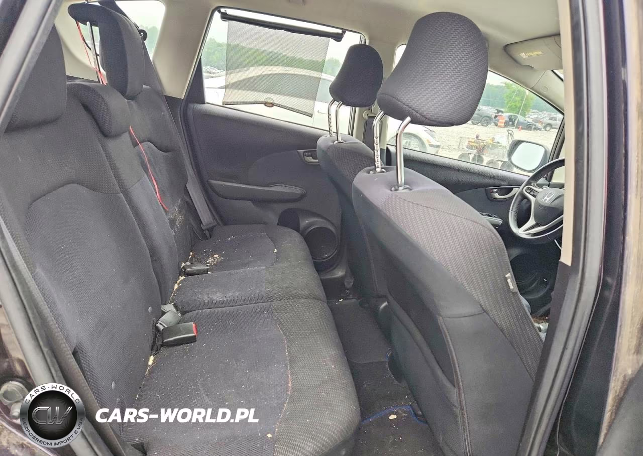 2013 Honda Fit Sport VIN:JHMGE8H55DC047896 - 10