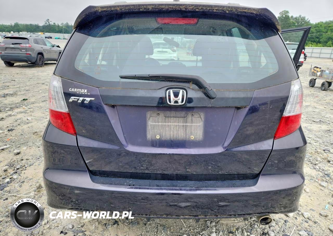 2013 Honda Fit Sport VIN:JHMGE8H55DC047896 - 6